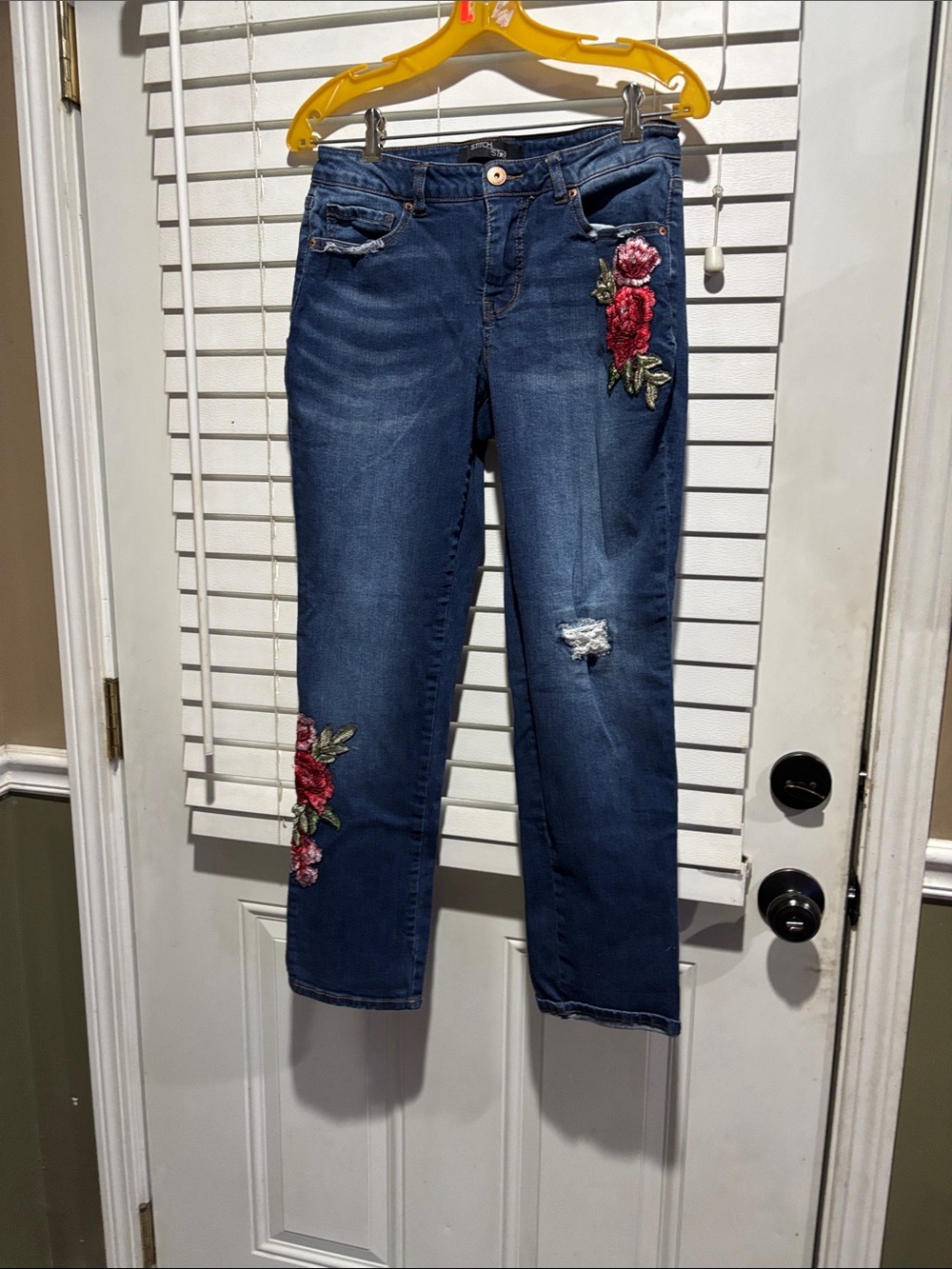 Stitch Star Women's Straight Leg Embroidered Dark Blue Jeans with Floral Appliqu